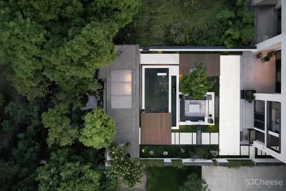 560m² 向心而居大宅，充盈着生活与艺术气息的设计师之家