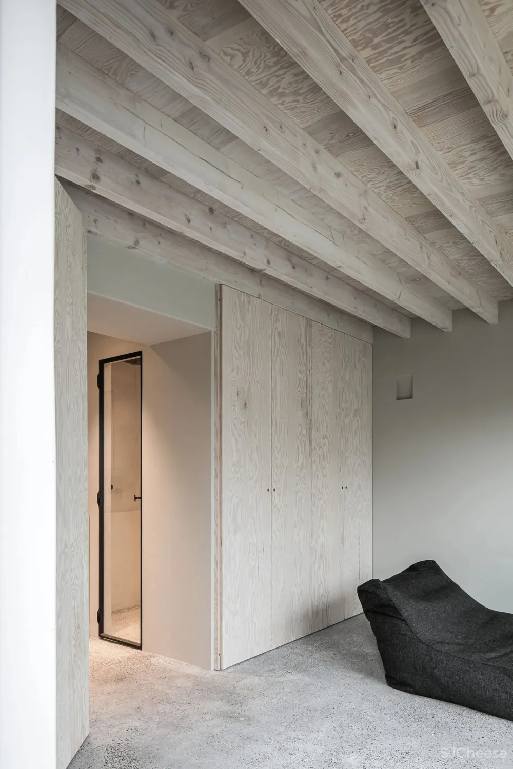 AM Designs|歷史村中的房屋