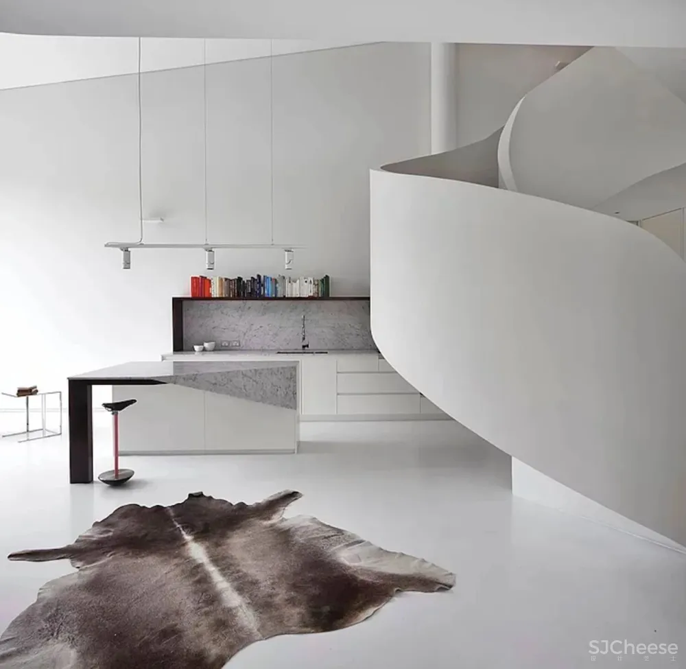 诗意般的旋转空间