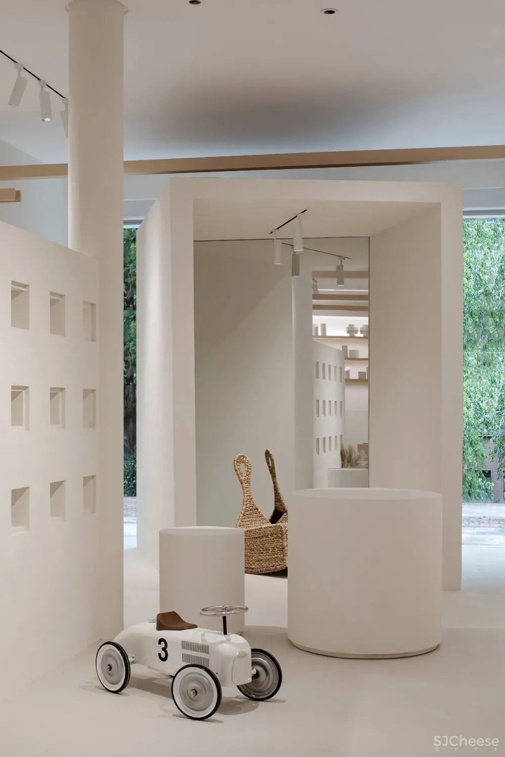 打碎、叠加、重组，构建个性盒子空间 凹设计