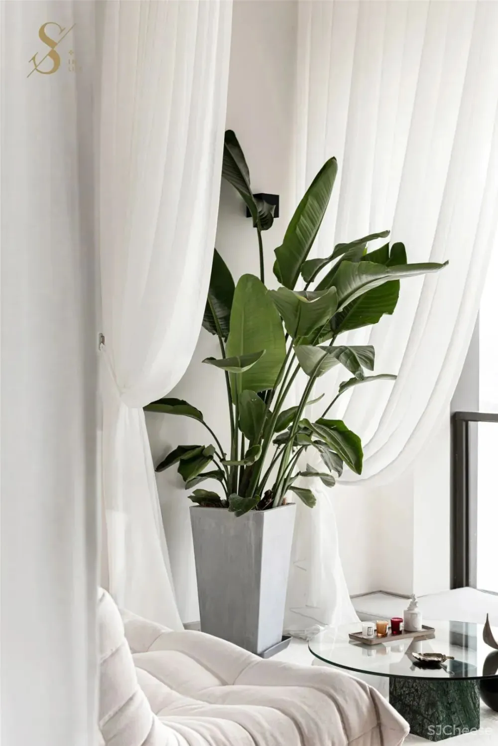 柳岸晓风顶楼跃层，精致无边，家是居者的精神延伸 s