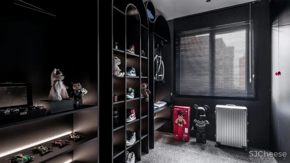 120㎡质感简约私宅,谁说黑色沉闷又压抑?