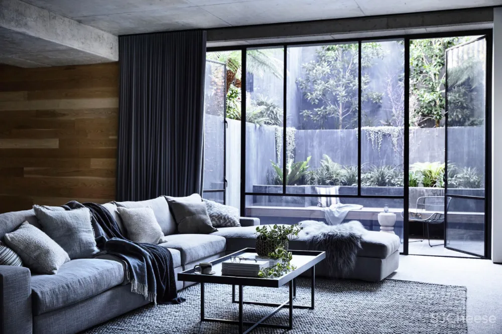 精致而富有细节的极简主义 Mckimm新作