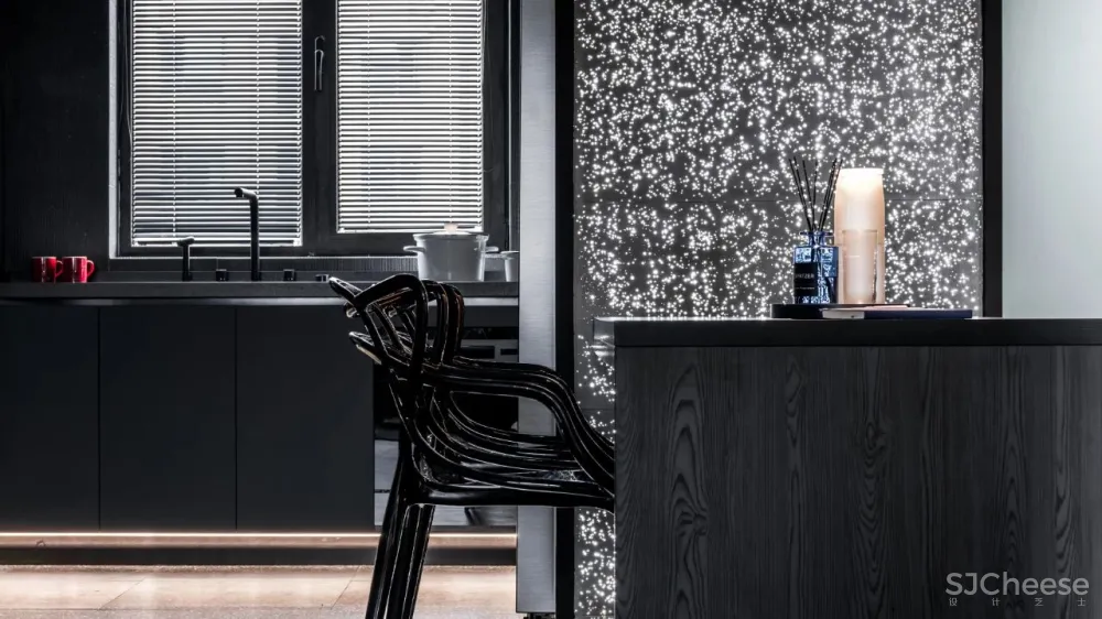 120㎡质感简约私宅,谁说黑色沉闷又压抑?