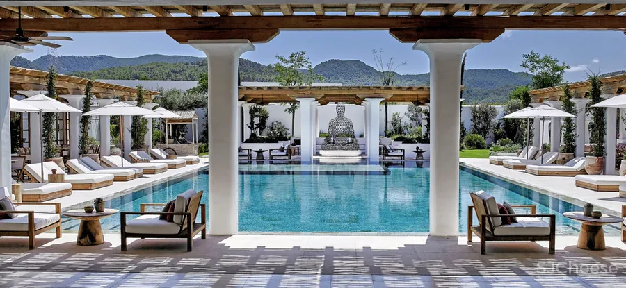 18个建筑大师,在一座岛上设计了50栋私人别墅,耗资28亿,原来融入自然才是真正的奢华