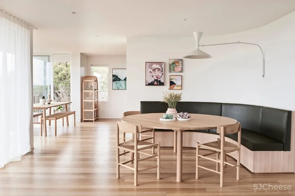 两居室简约住宅，原木家具加上藤编元素太好看了！