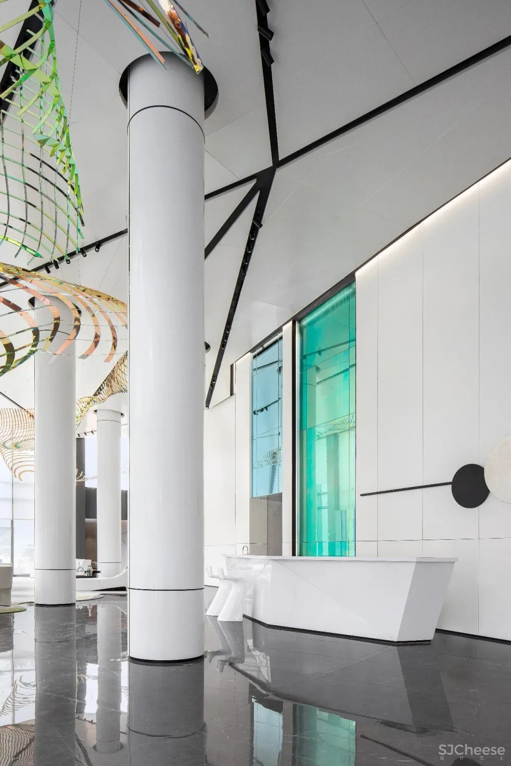 熊灿×乌鲁木齐熙岸地产中心:自由的空间,应拥有纯净的灵魂