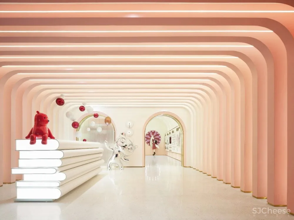 CLV赛拉维×旭辉:旋转的梦幻空间,唤回童心世界!