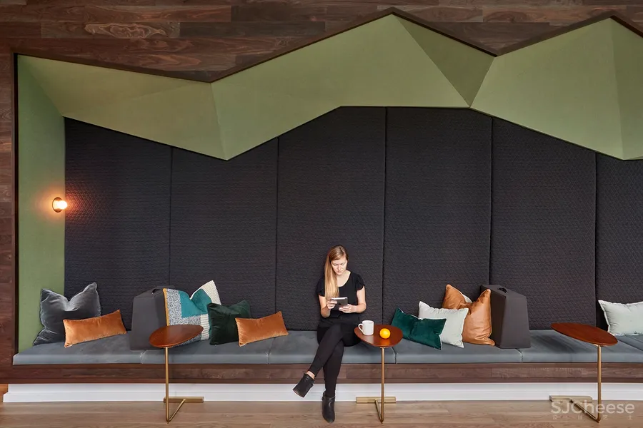 科技公司的总部大楼就是酷!每层楼都设计一个主题