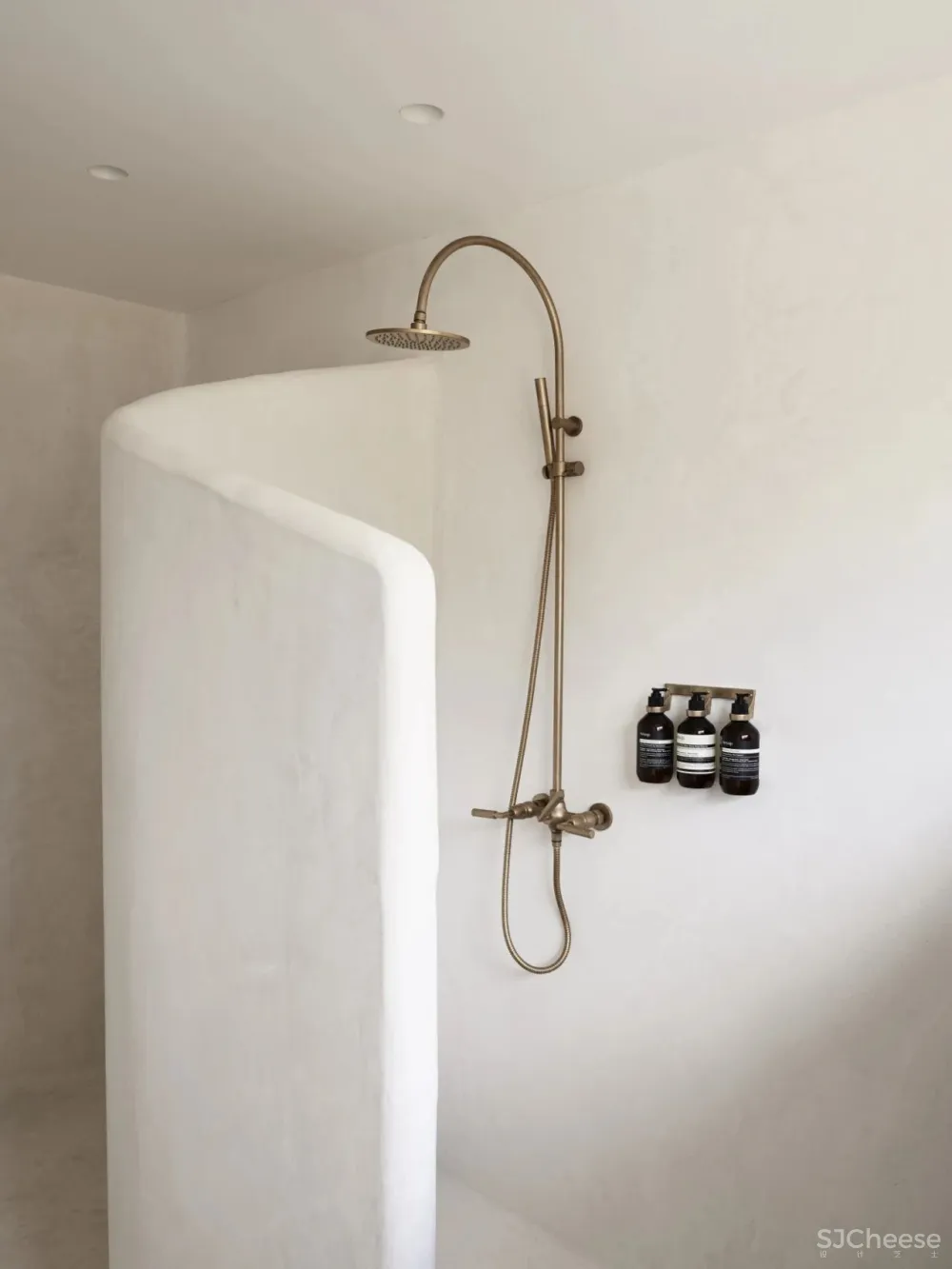 两居室简约住宅，原木家具加上藤编元素太好看了！