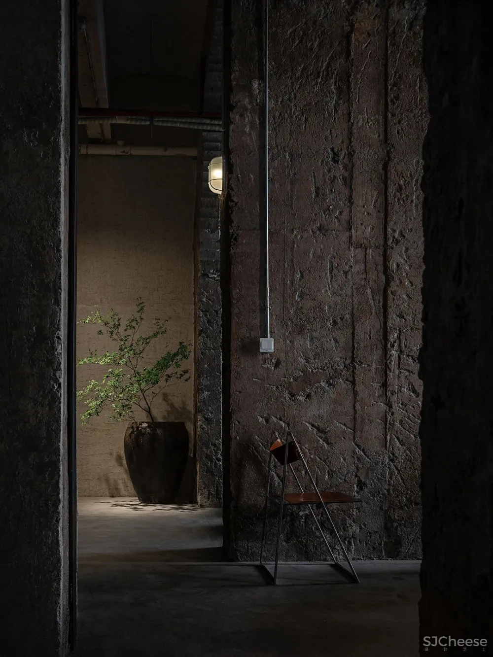 广州伶居侘寂风总部办公，旧得很高级！