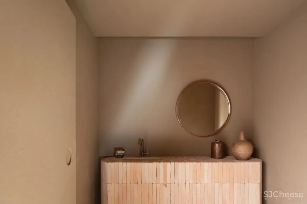 MNMA STUDIO在圣保罗的TERRACOTTA梦想中的两种热带风情。