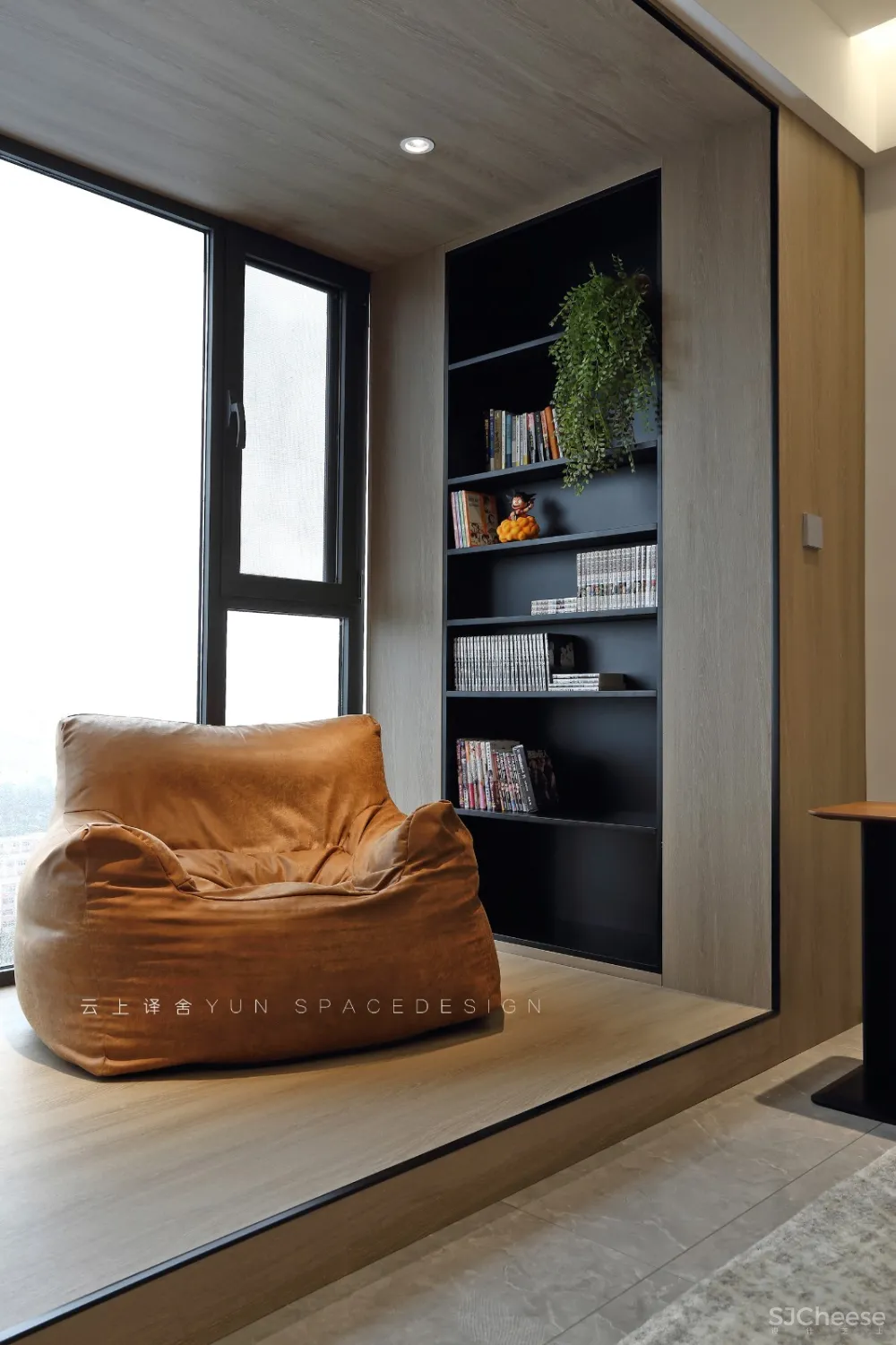 沉醉于漫画的小哥の宅