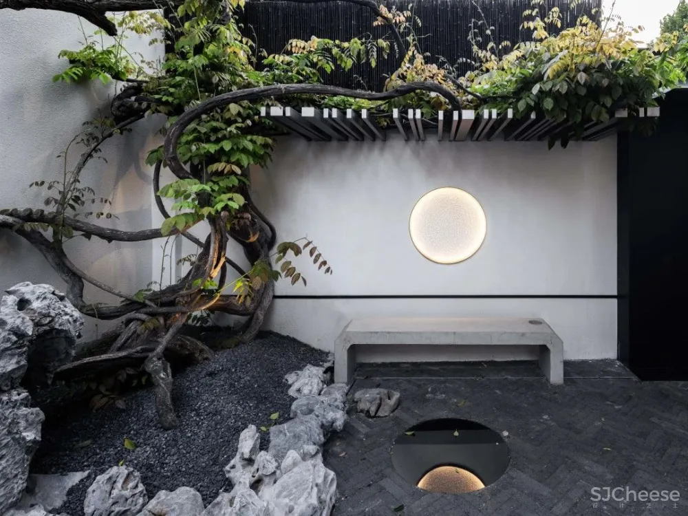 上海 100㎡ 小宅院,花 6 年建成,设计处处有亮点