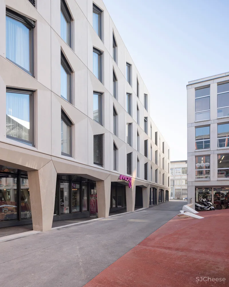 被称作「小W」的Moxy酒店,瑞士又开新店,外墙竟是预制模块,果然够潮