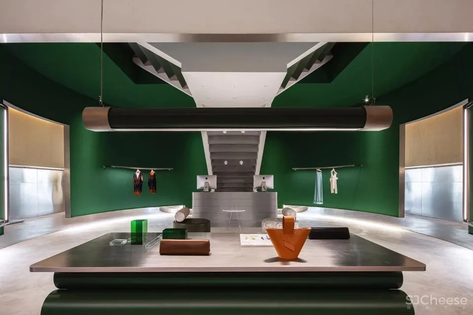 SOWHAT女装品牌集合店成都