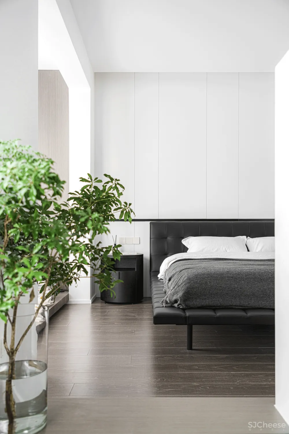 217㎡极简舒适家,纯粹即生活的平衡 缪茹