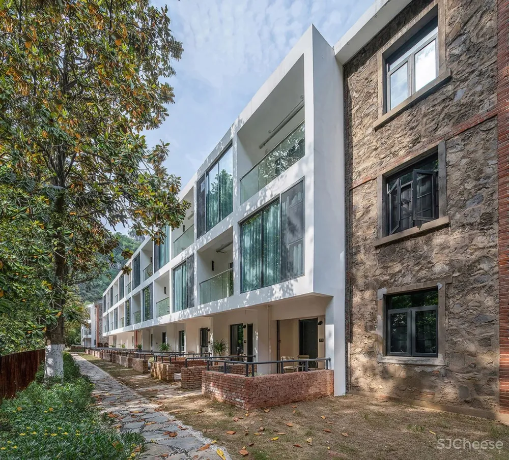 复兴峡谷间的废弃兵工厂,打造亲子游的好去处