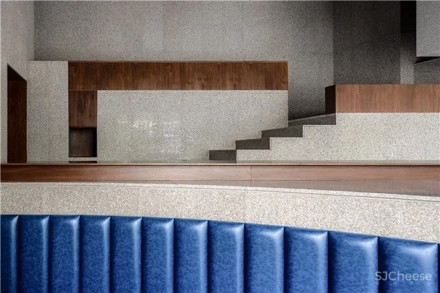 气氛很到位-如何看待当代先锋与本土创新 ！