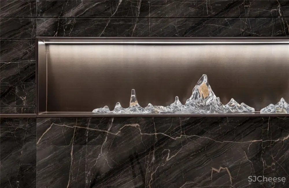 凌子达新作 山麓薄暮下的静谧空间