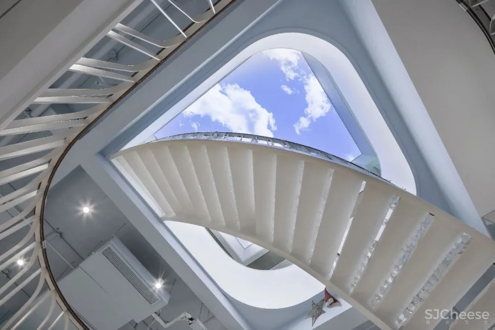 时象设计 延伸想象的科技办公美学空间