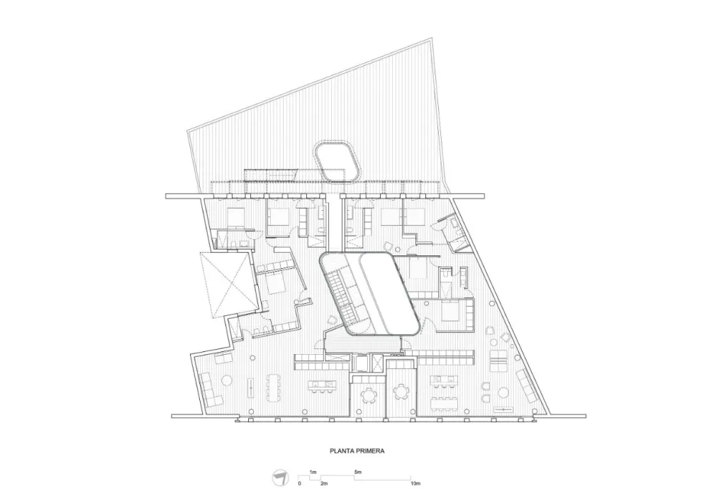 办公楼变身公寓楼,玻璃砖做的中庭,串连起空间之美!