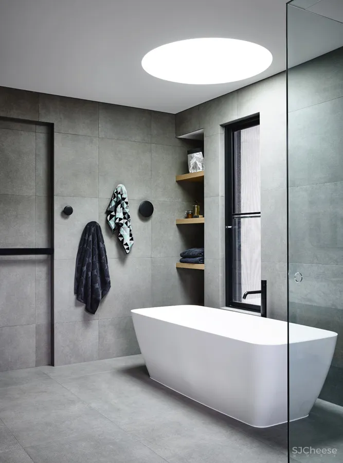 精致而富有细节的极简主义 Mckimm新作