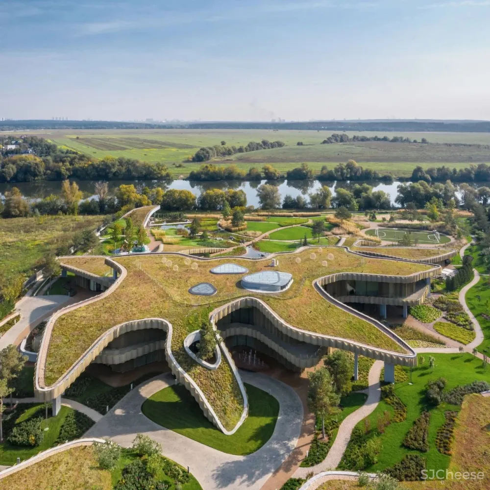 5300m² 农村超级豪宅,将家打造成生态游乐园,还自带足球场!