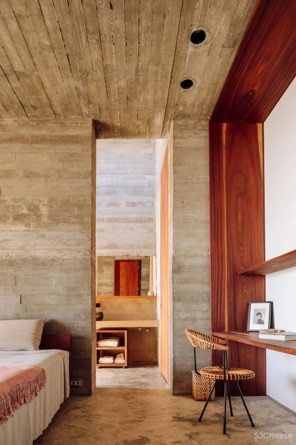 在火山底建造的“亲密”别墅；卫生间不装窗帘，根本不在乎路过的人！你敢住吗？【A963第2186期】