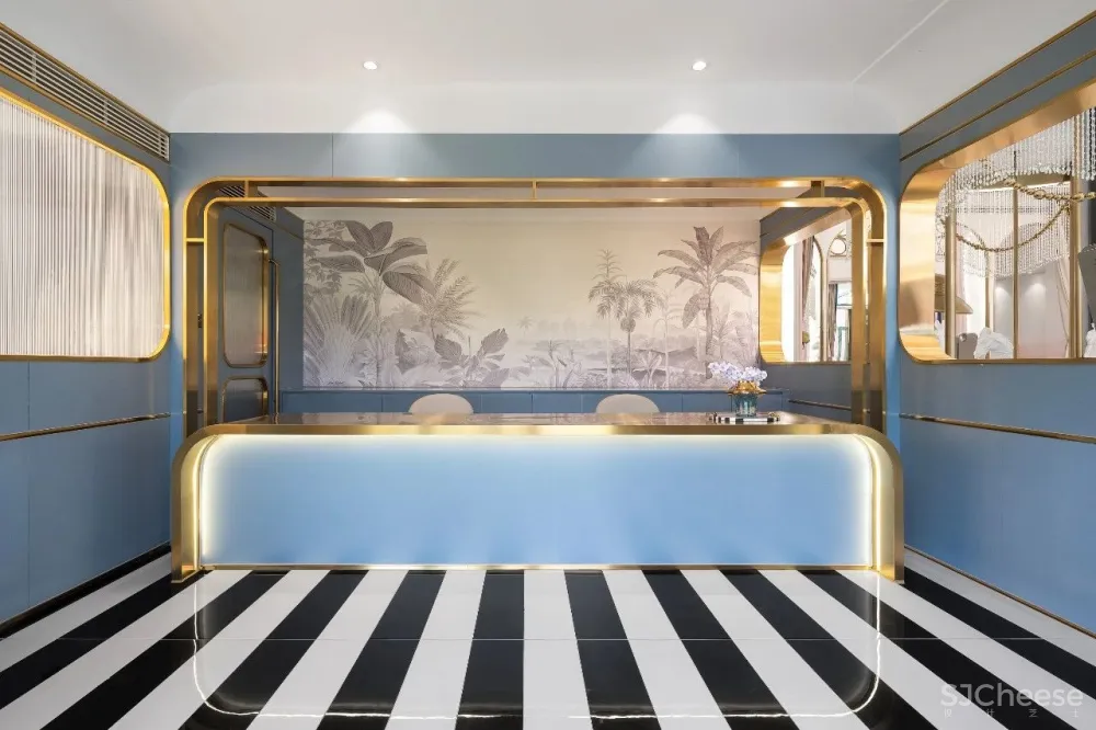 CLV赛拉维×旭辉:旋转的梦幻空间,唤回童心世界!