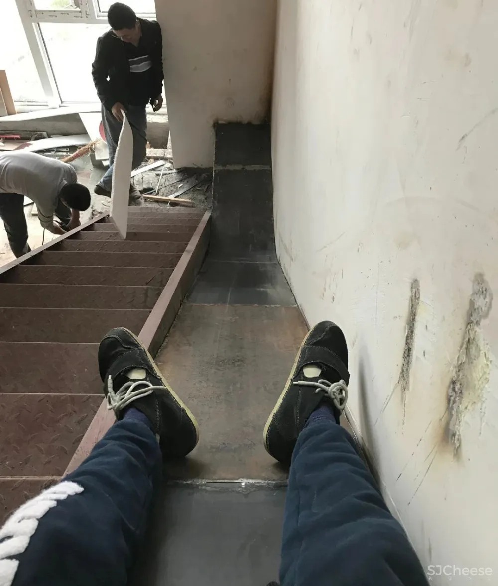 140㎡全透明的家,网红玻璃栈道 滑滑梯爽翻了!