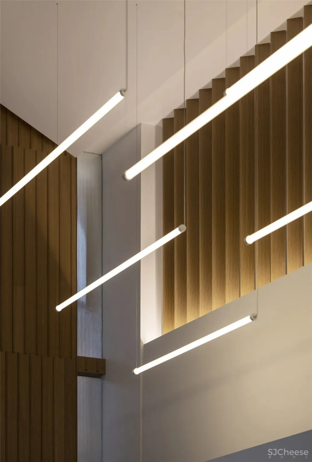 光影的几何丨唐忠汉新作