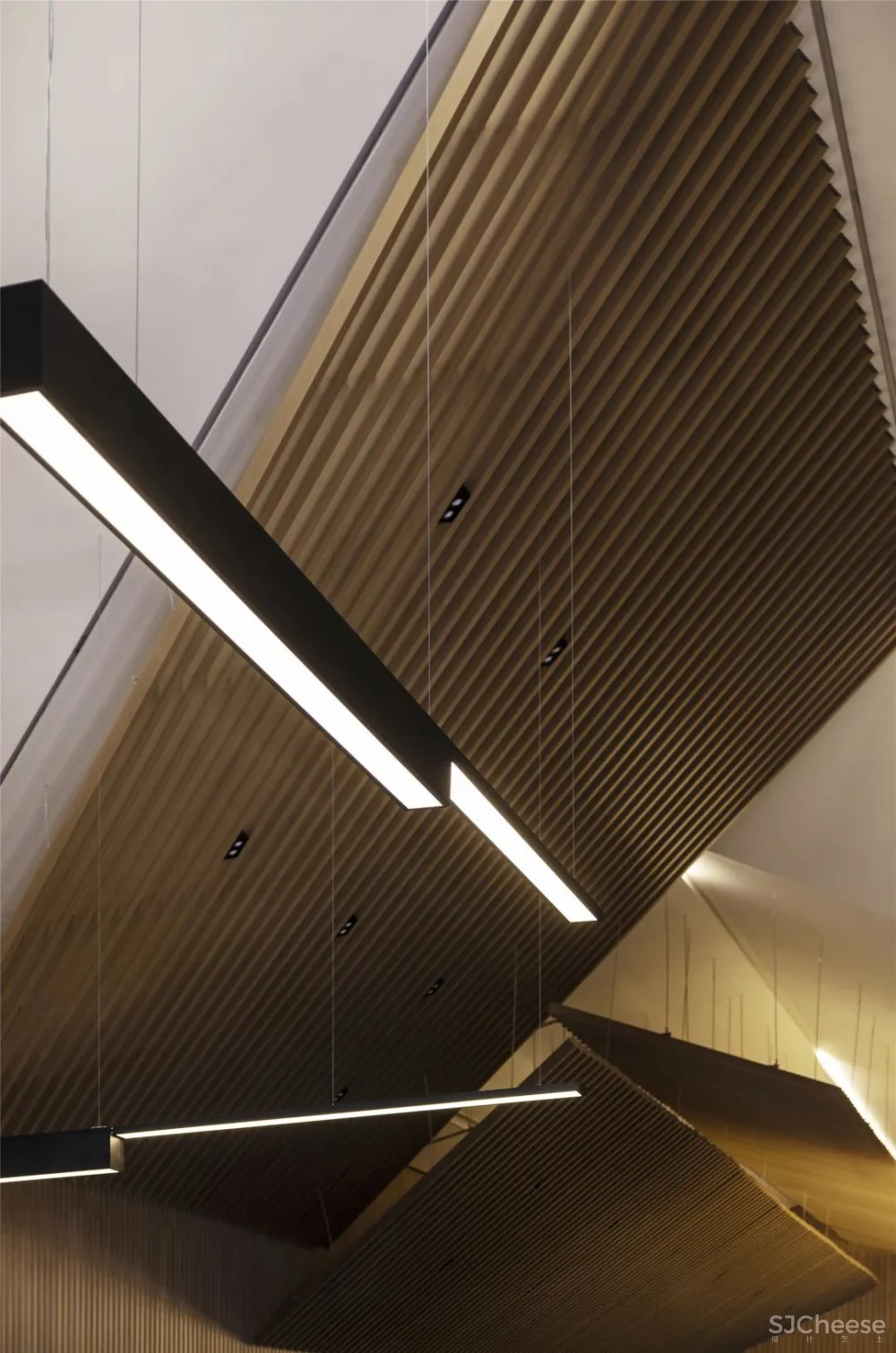 光影的几何丨唐忠汉新作