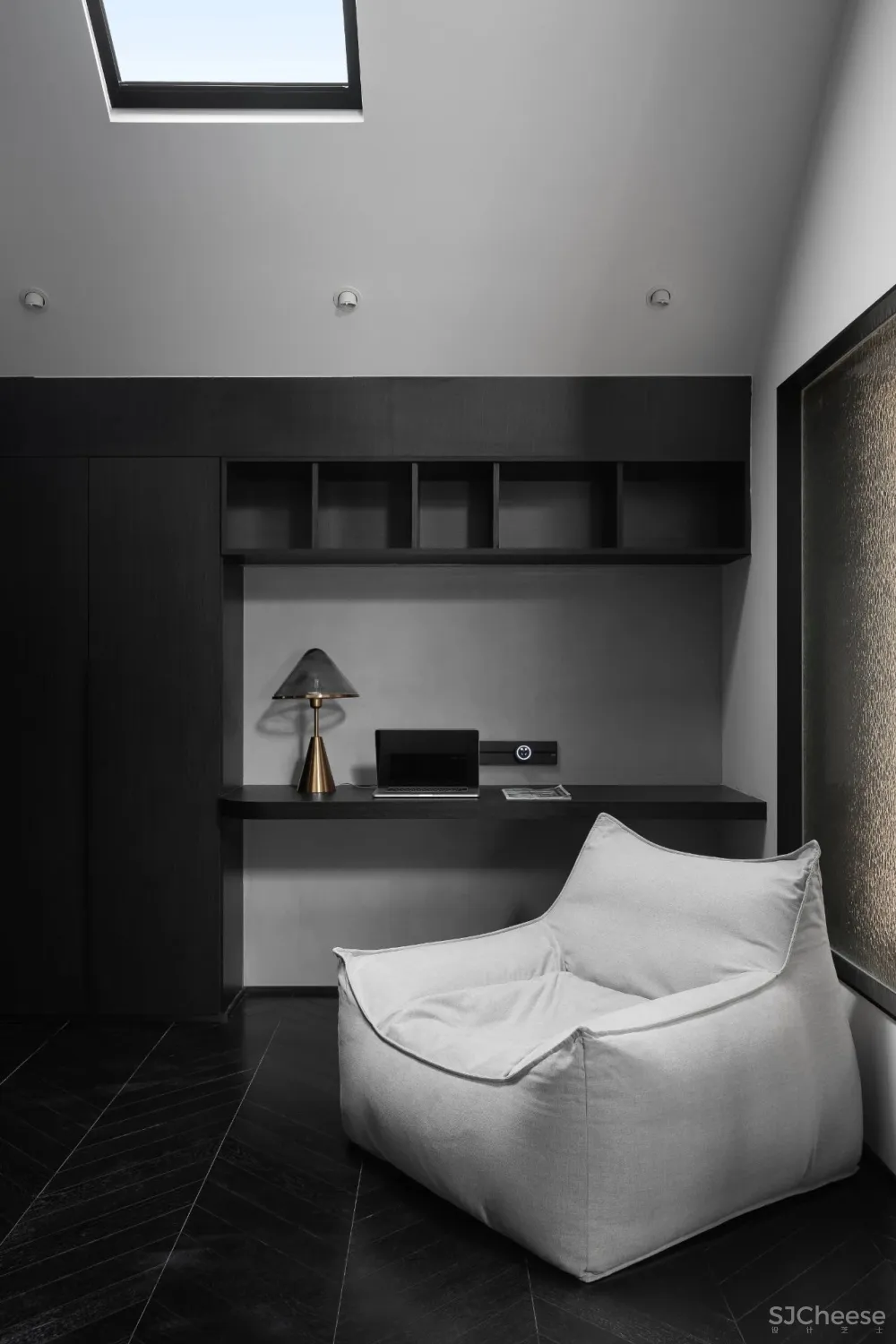 佳作 山乙建设 × 单身私宅:男士住宅的粗犷美学