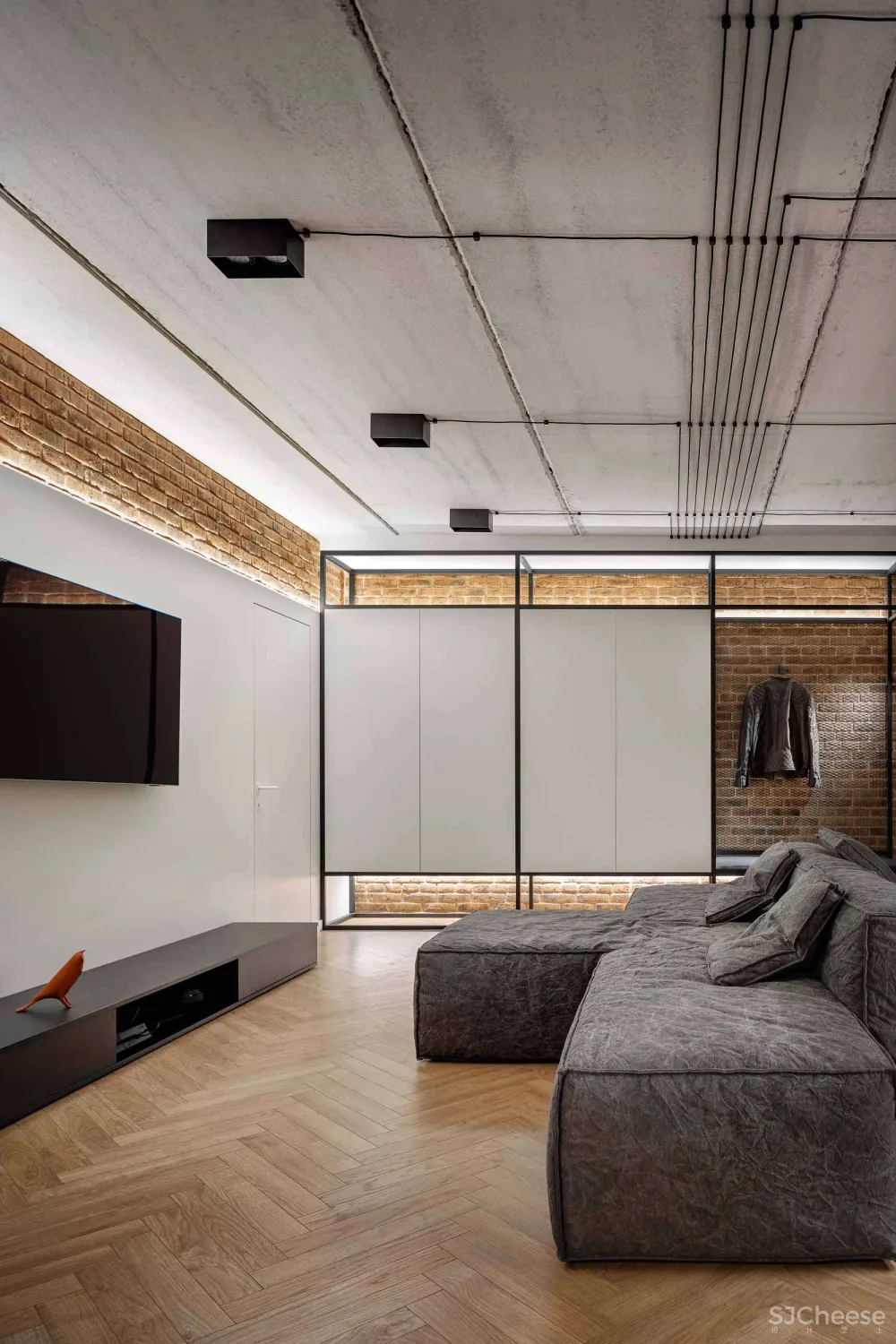 工业风两居室,层高不够,天花就这样装