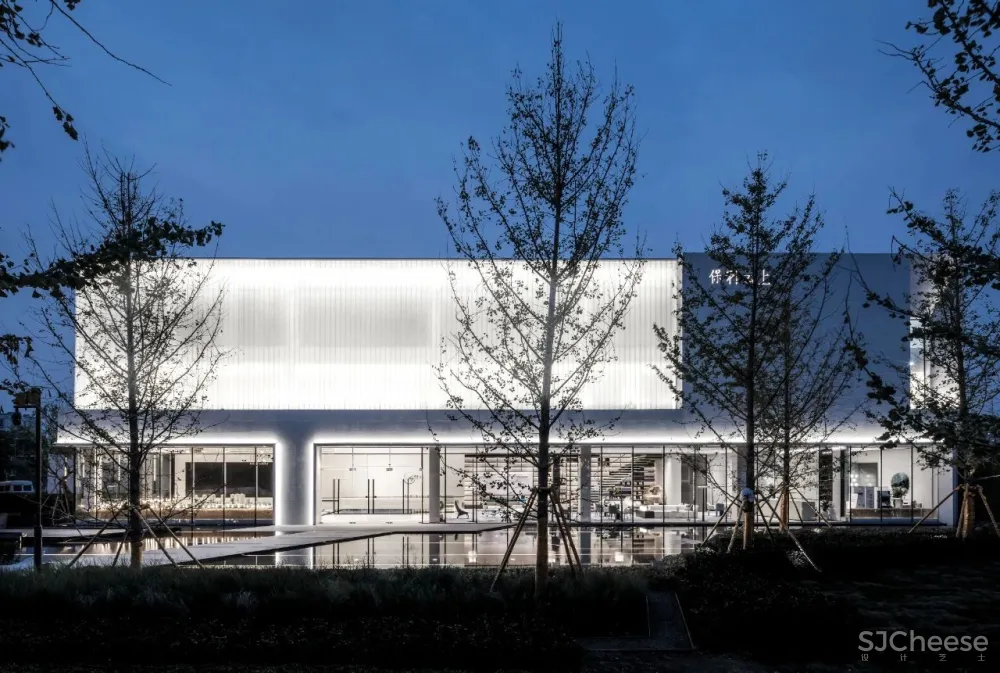 JLa设计 × 保利云上销售中心:倒转一座城,悬挂云端