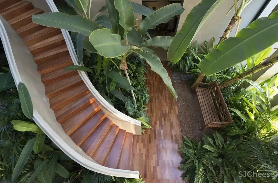 买不起别墅,就买一楼带下沉式庭院的户型!