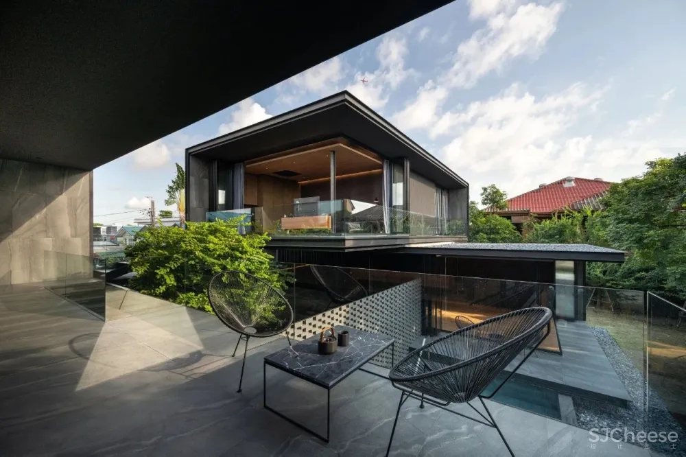 泰国机师450㎡的家,与阳光绿意一起呼吸!