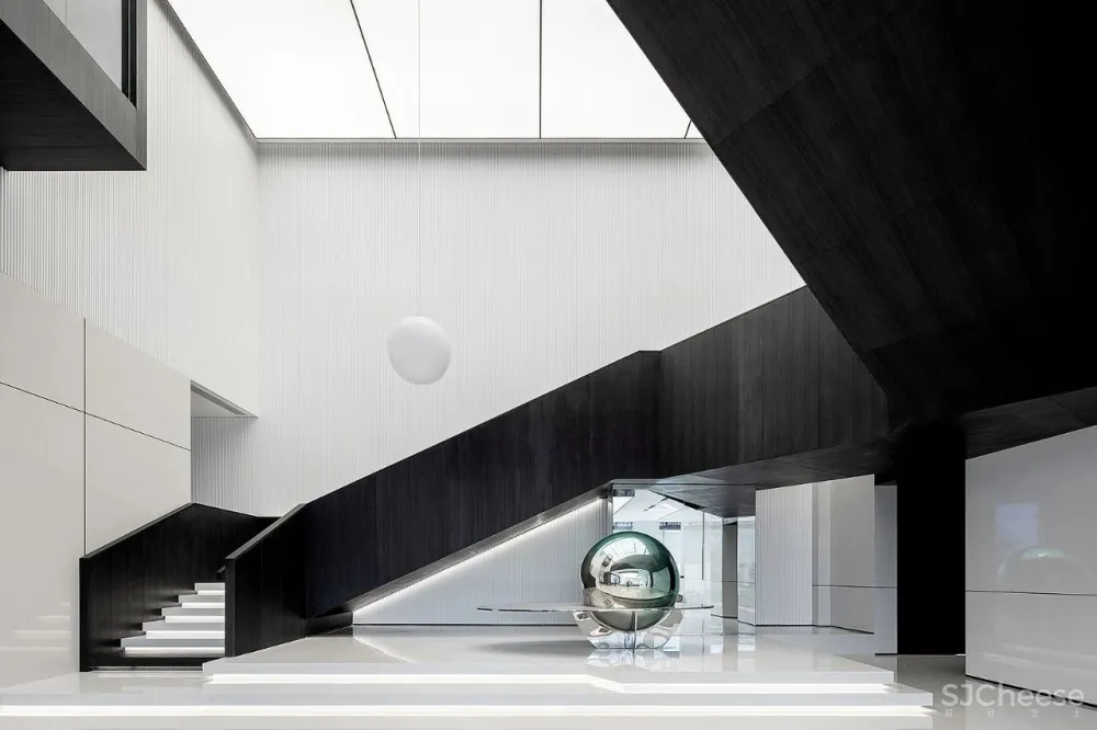 干净利落的现代设计,成就一脉相承的恢弘气韵!