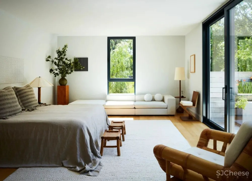 Christian Siriano現代主義避難所