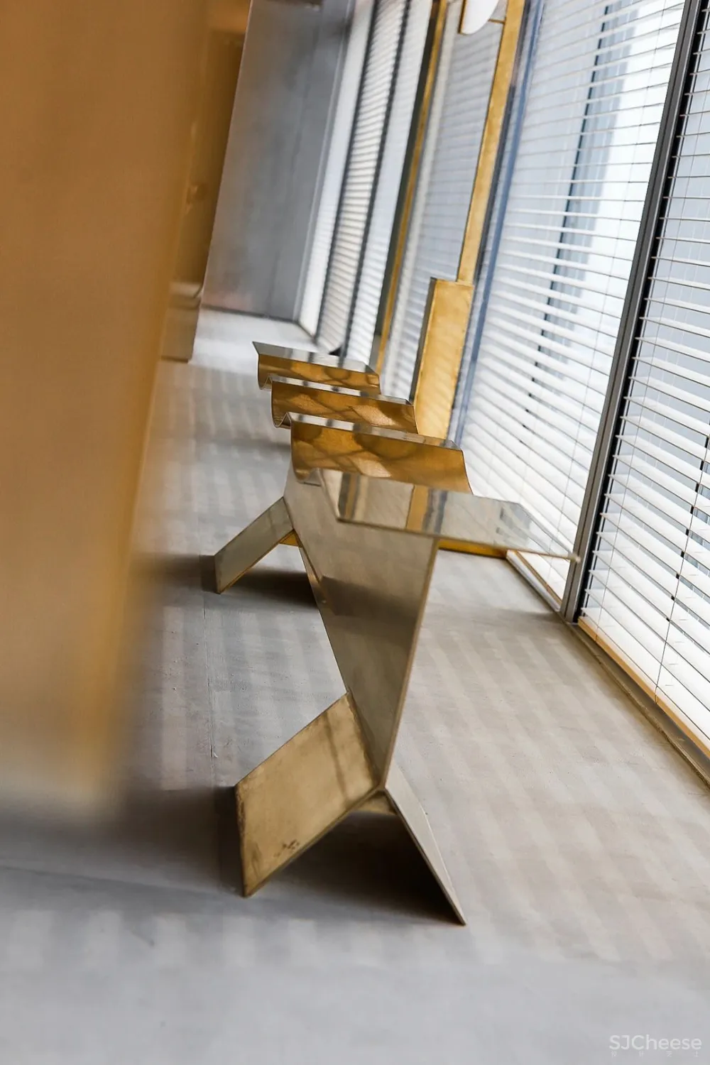 DOMANI 东仓 亮如白昼的夜及温和的肢解