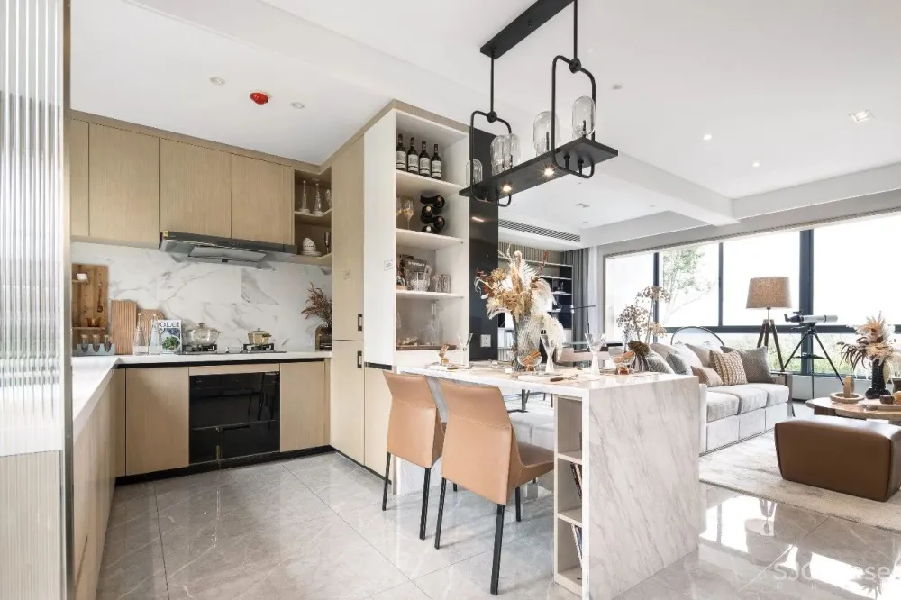 77㎡的小房子，也能住出豪宅体验？打通客餐厨书空间，真实现！