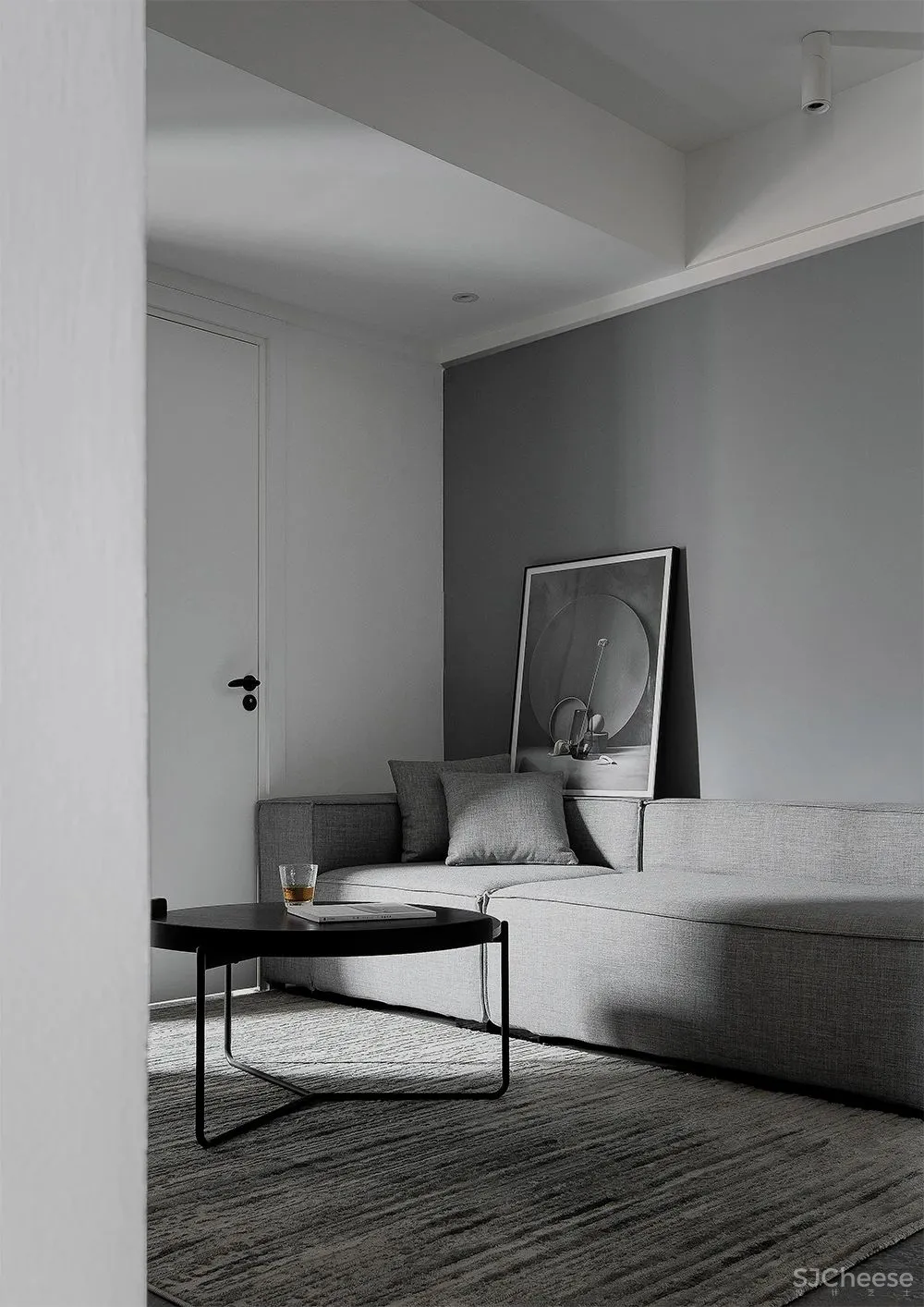 黑白灰，极具视觉张力的极简格调 予以设计