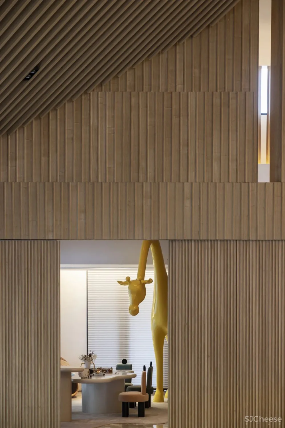 光影的几何丨唐忠汉新作