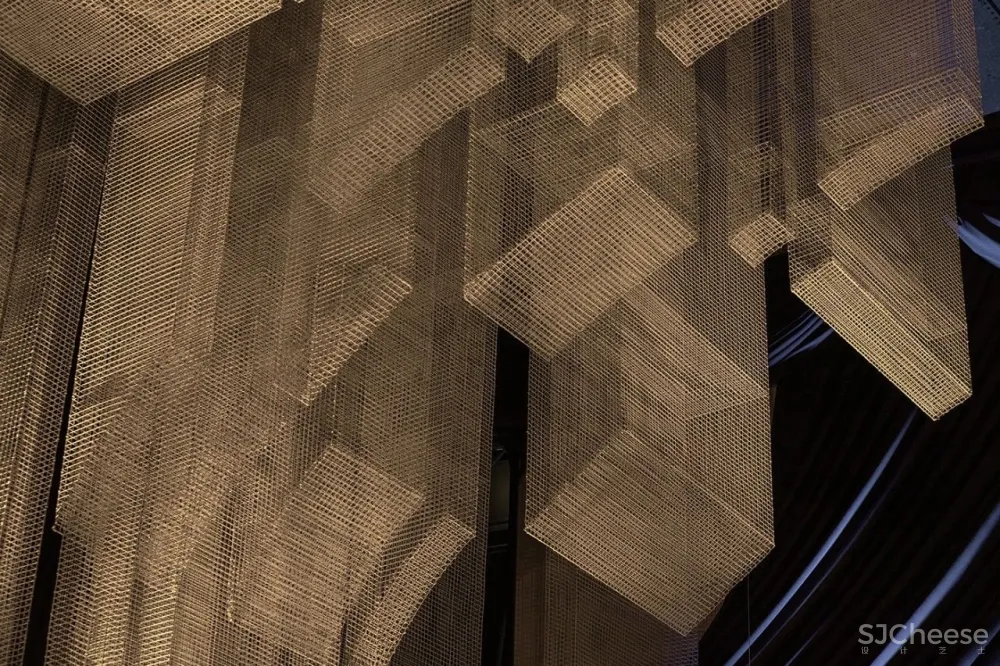 Edoardo Tresoldi丨 打造令人屏息的铁丝建筑艺术