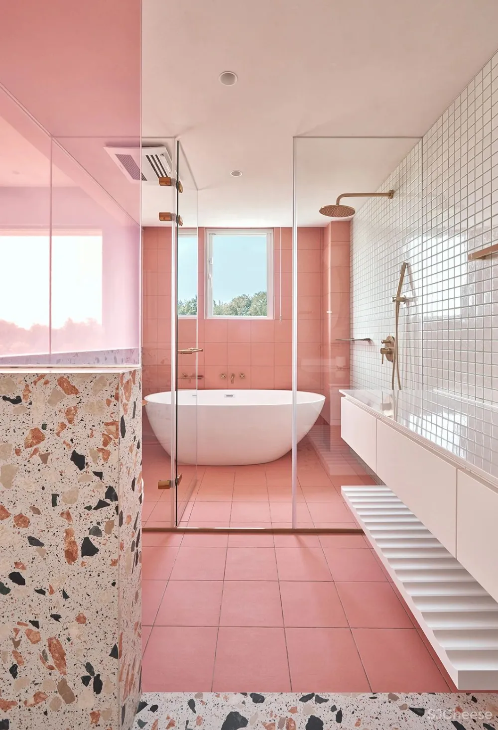 144㎡粉色小别墅,一人三猫的浪漫满屋 KC design