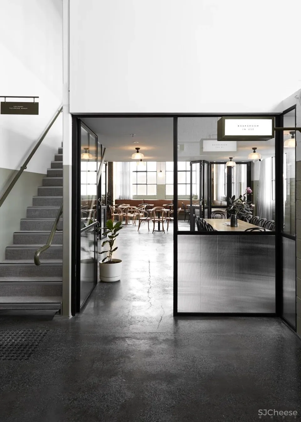 培养社区意识，促进思想交流 Gathered咖啡馆 Ewert Leaf