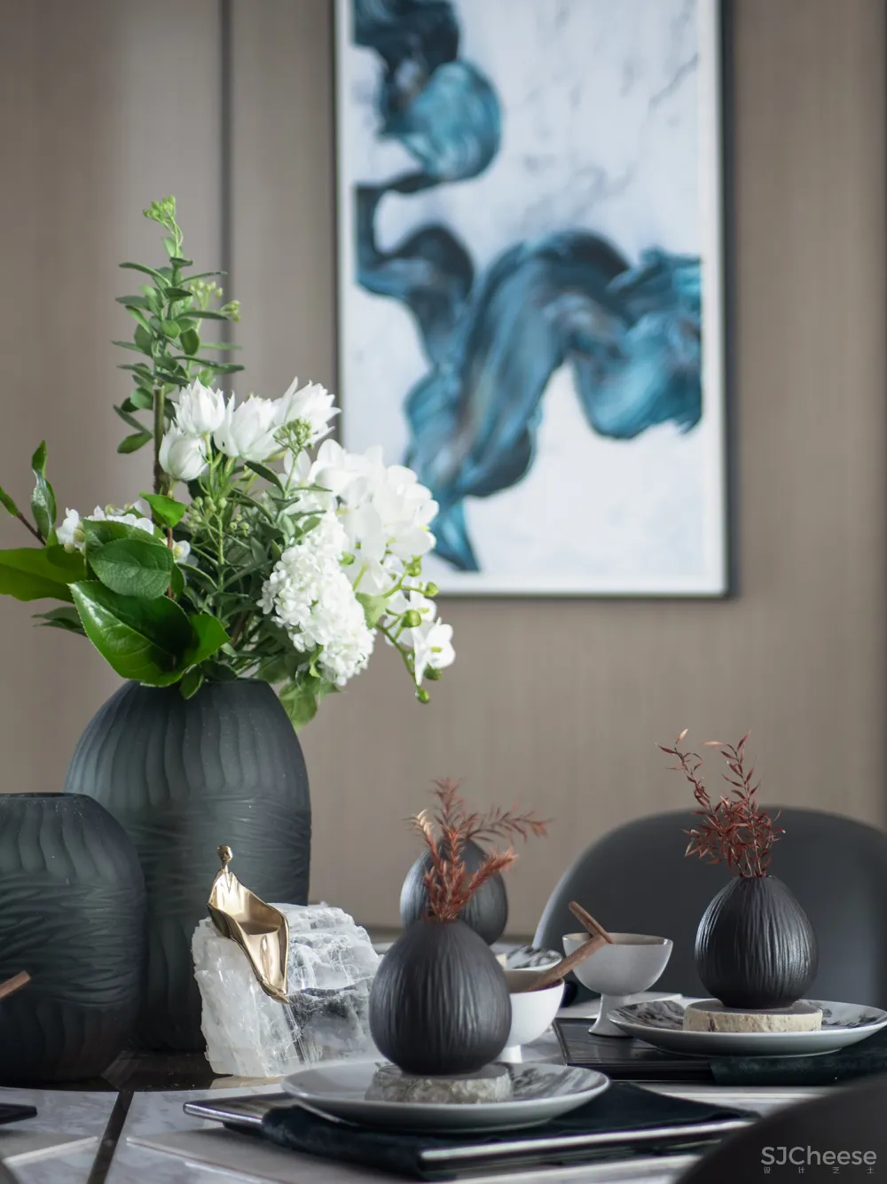 让我们静心聆听丝巾诉说的动人故事 ,Hermès l 红星地产×香港方黄新作