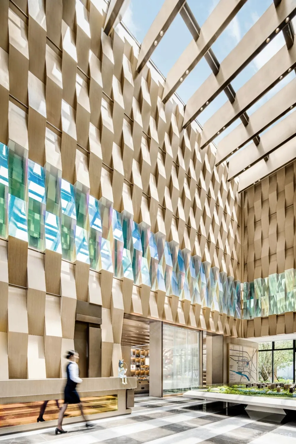 CLV赛拉维X万科:幻妙光境