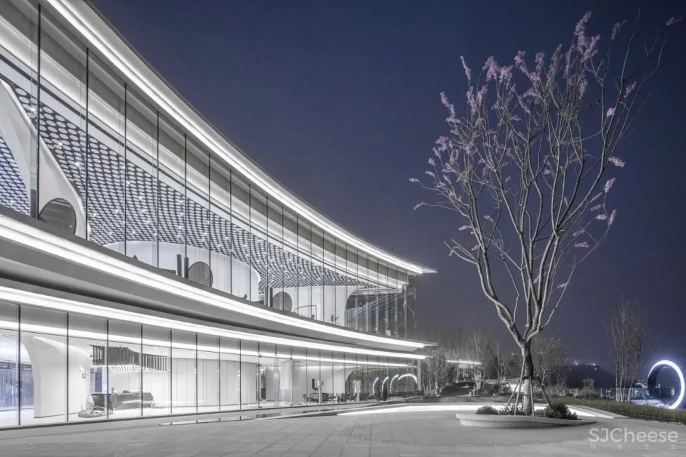 LWK PARTNERS丨2500㎡重庆江山雲出 • Legend未来人居艺术馆